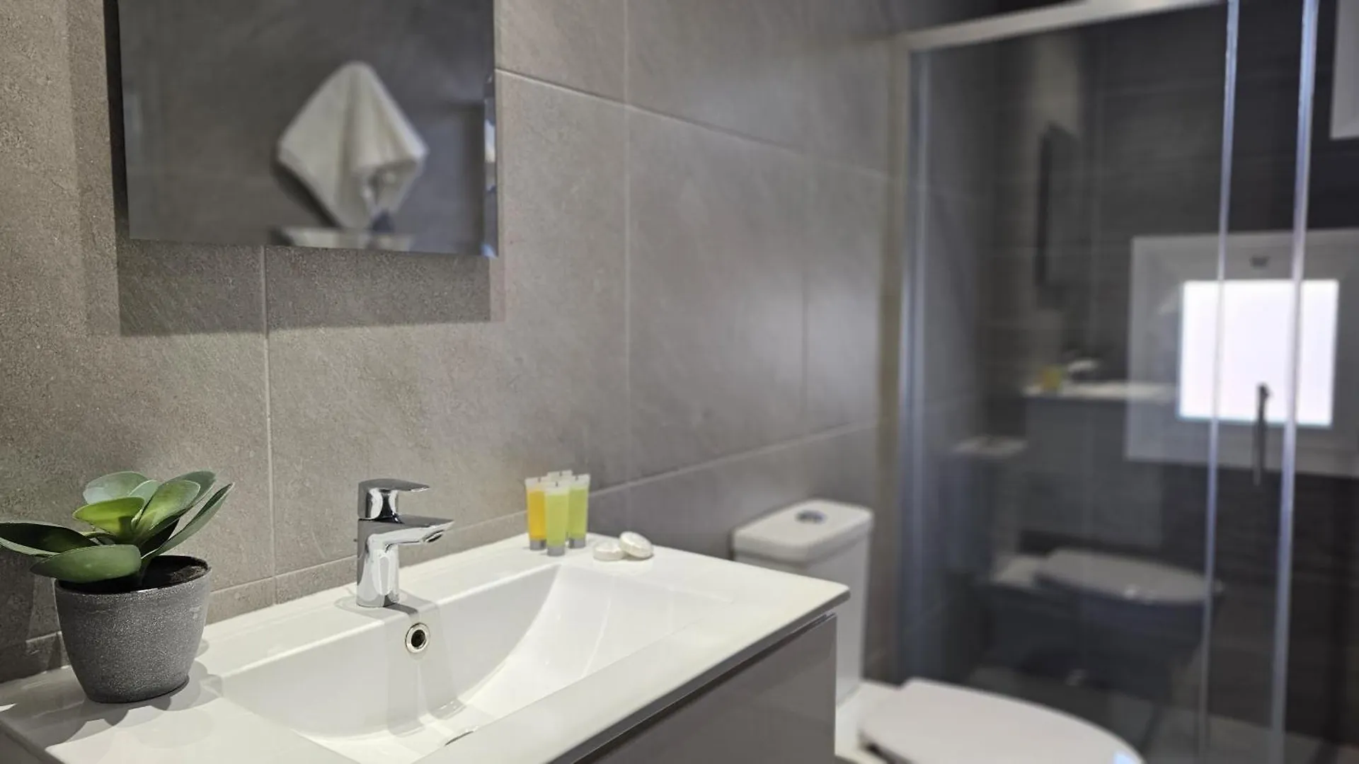 Stay Digital Den Apartment 라르나카