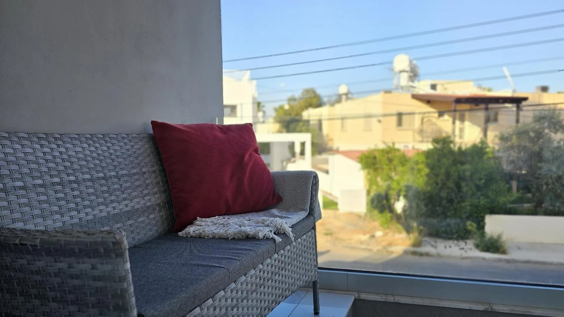 Stay Digital Den Apartment Larnaca