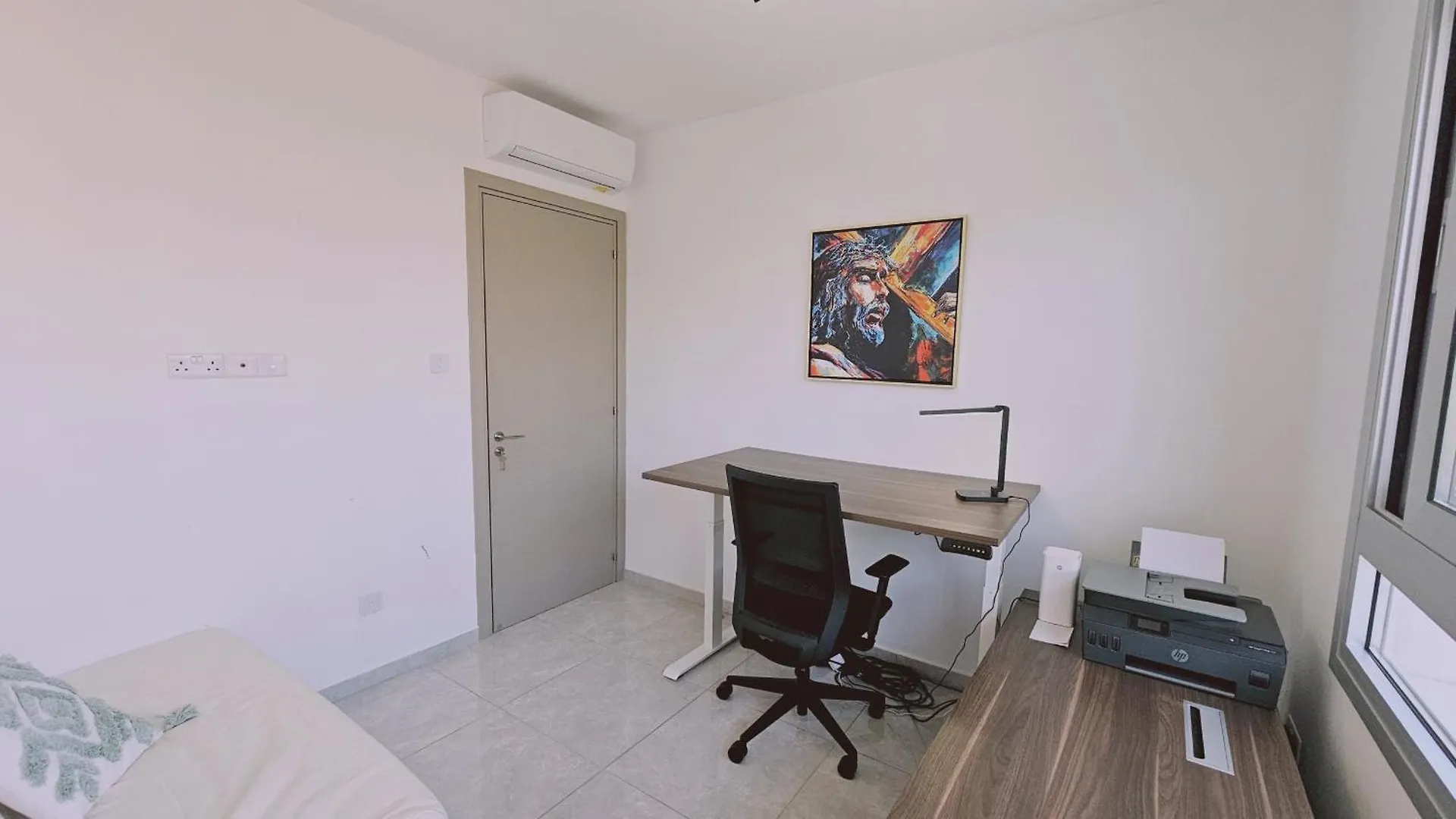 Stay Digital Den Apartment Larnaca