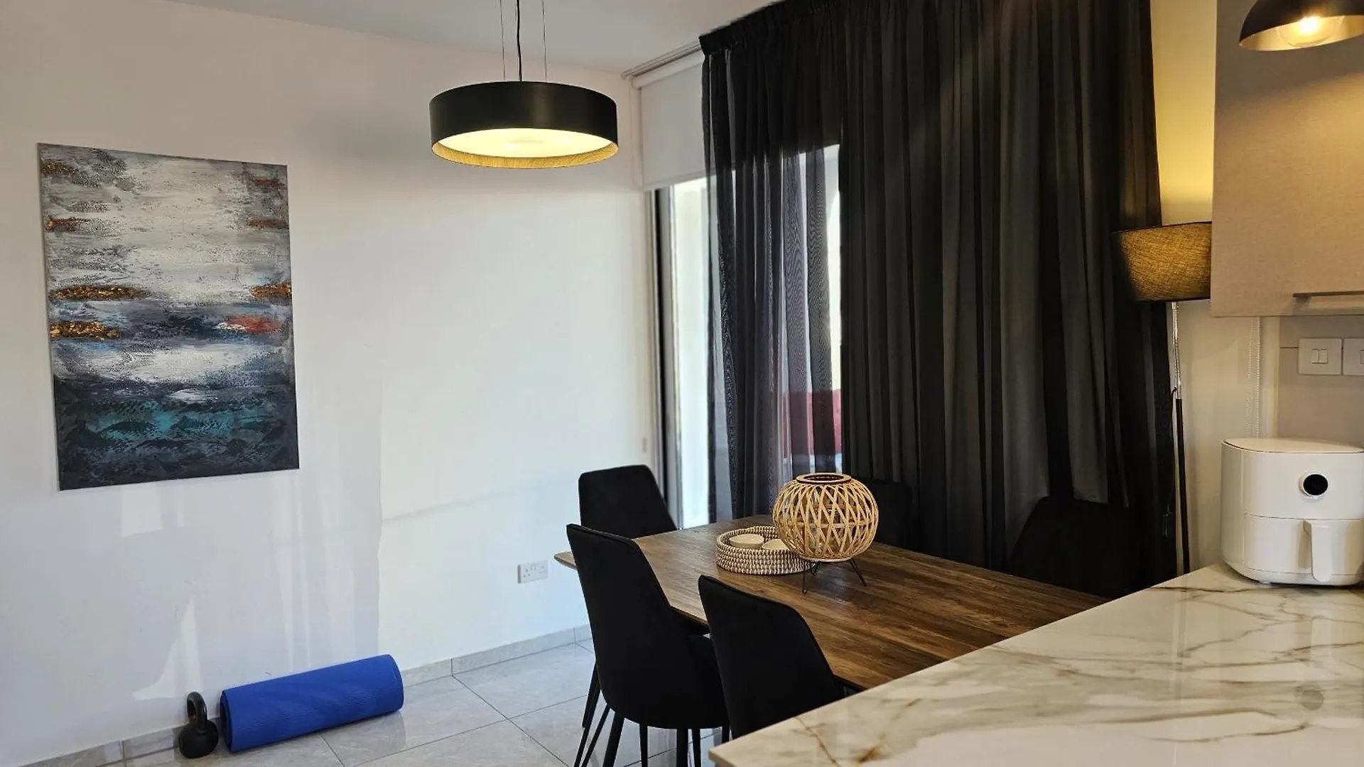 Stay Digital Den Apartment Larnaca